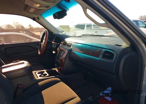 2007 Chevrolet Tahoe Lt z USA, uszkodzony, nr VIN 1GNFK13087R216939